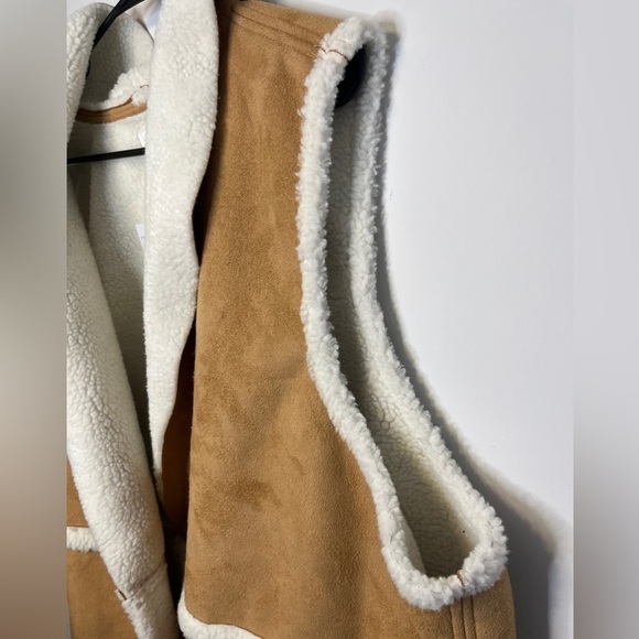 NWT Maurices Faux Sherpa Suede Winter Jacket Vest Women's 3X - Picture 5 of 9